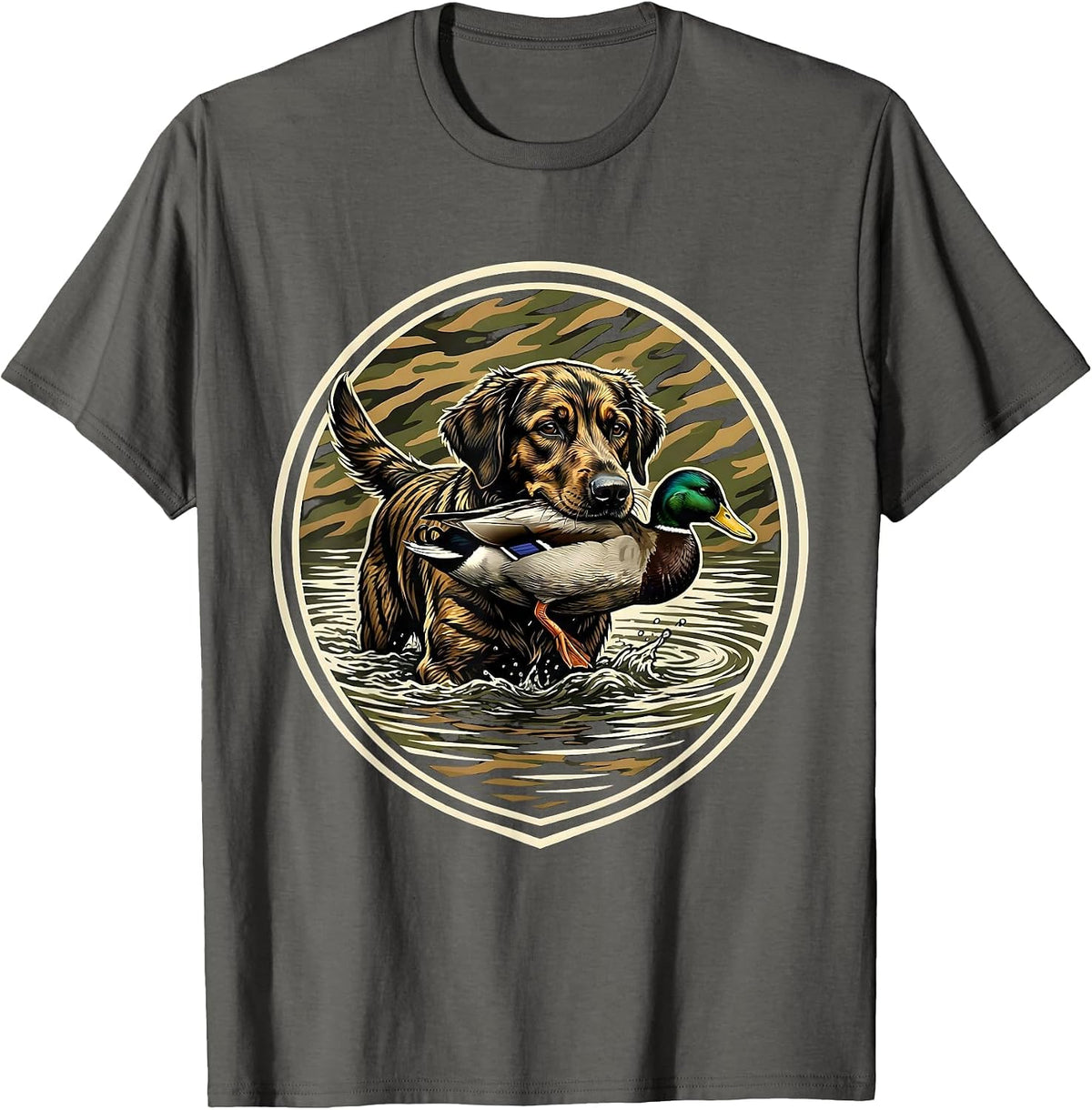 Men's Camo Duck Hunting Dog Retrieve Illustration T-Shirt - Asphalt Grey